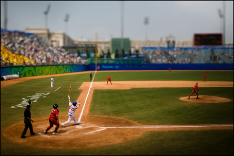 20120717-lens-burnett-slide-2F1V-blog480